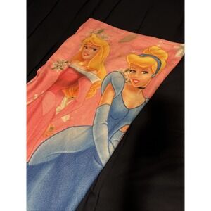 Pretty Pink Disney Princess Sleeping Bag Size Medium‎ 60" x 24" Zipper Closure